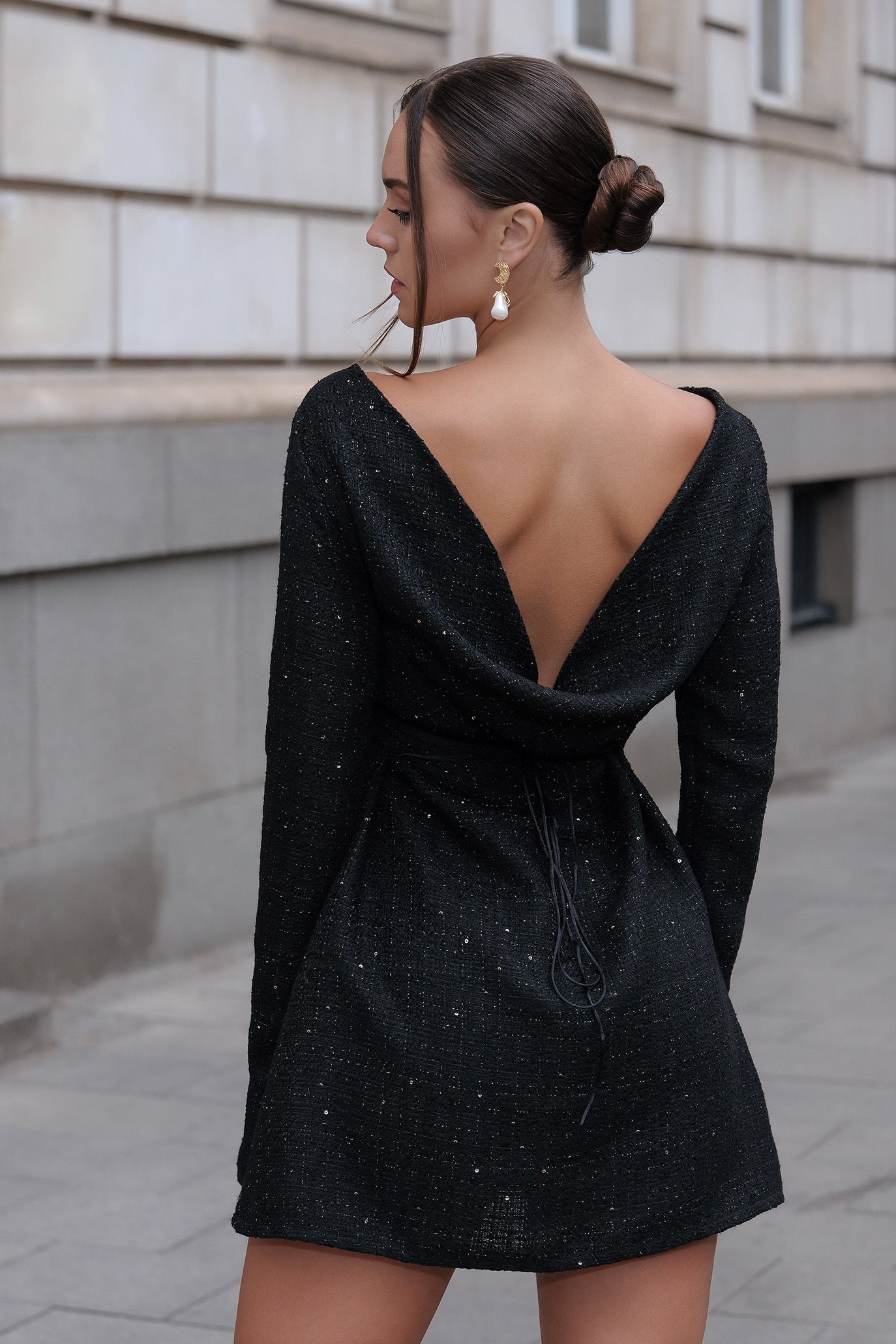 Shannel – Short Black Shimmer Dress