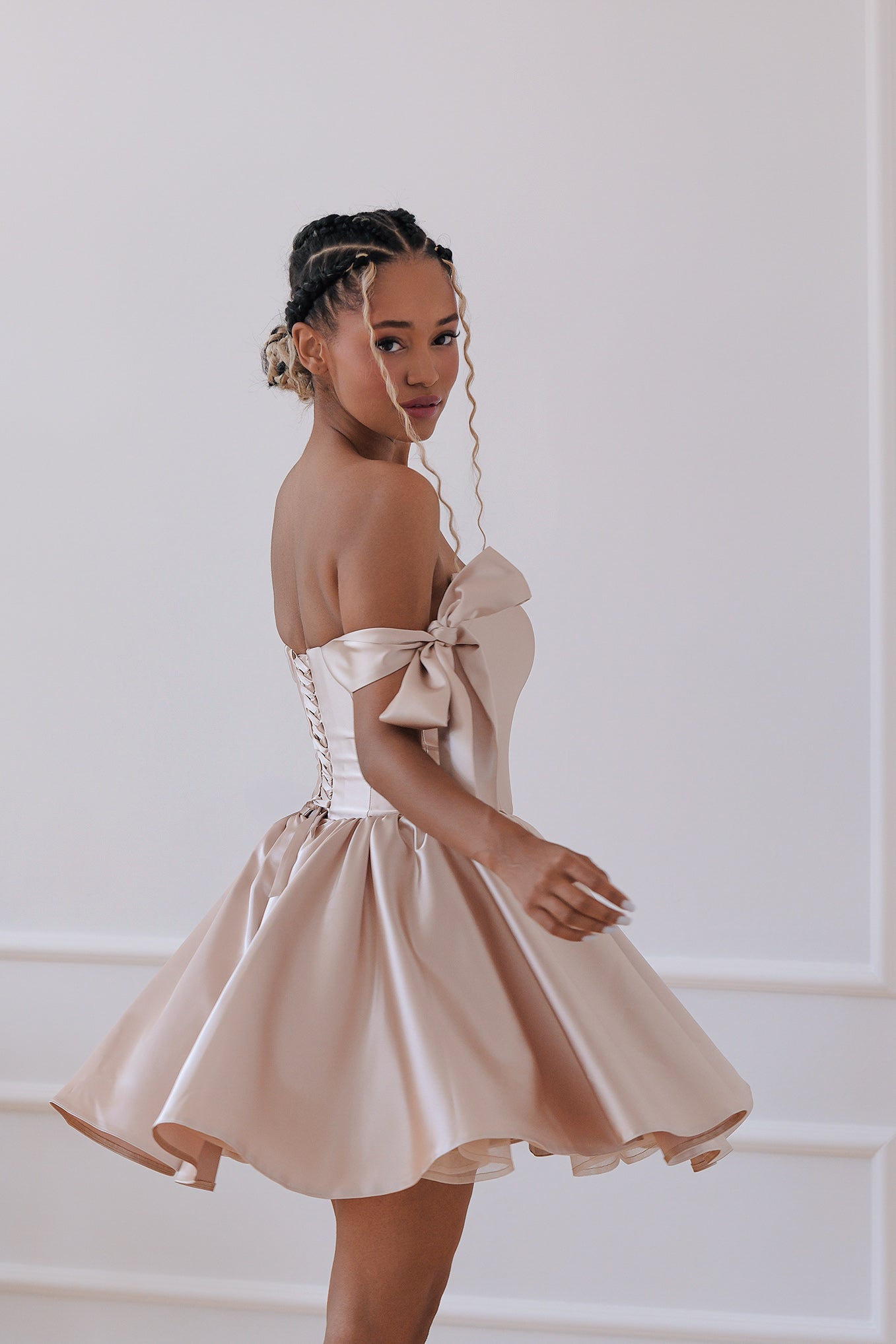 Beige Blossom – Refined Silhouette Dress