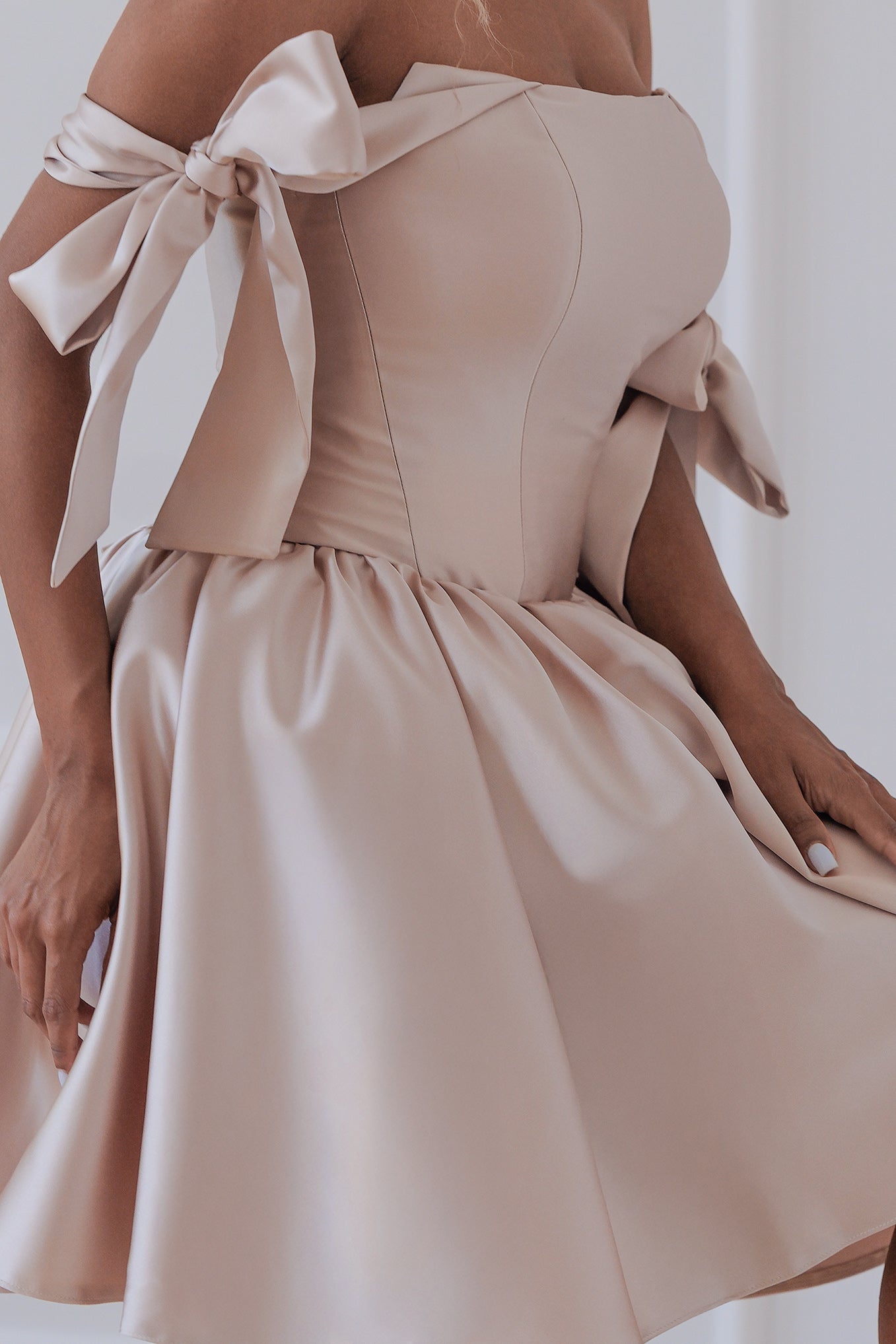 Beige Blossom – Refined Silhouette Dress