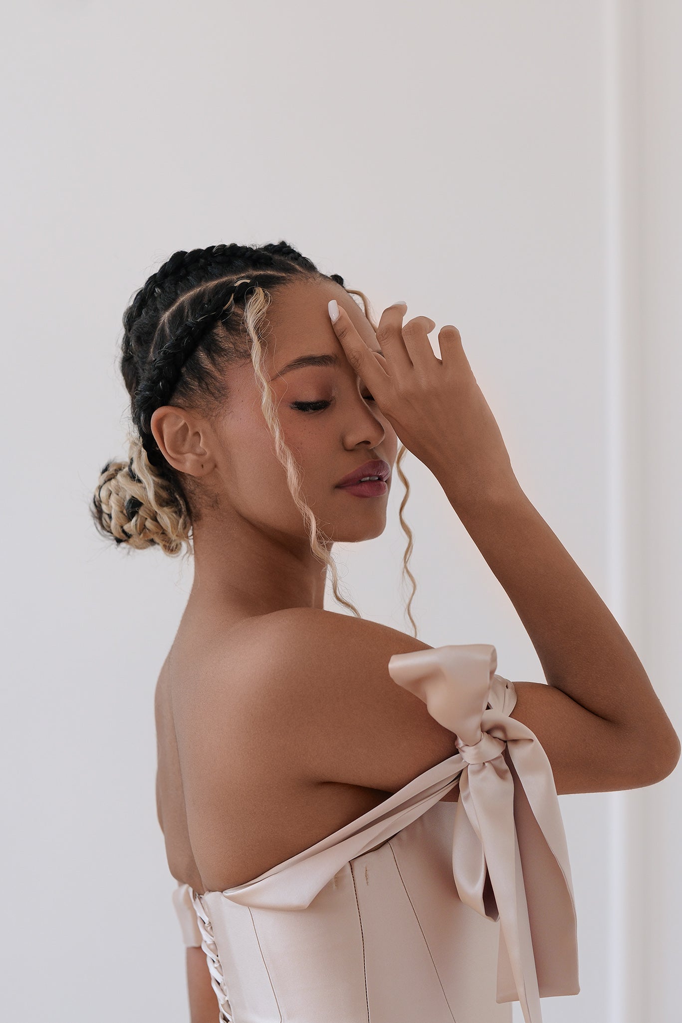 Beige Blossom – Refined Silhouette Dress