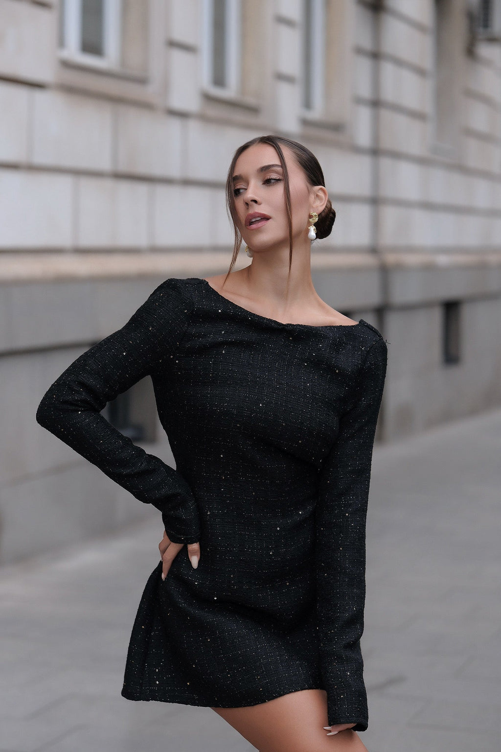 Shannel – Short Black Shimmer Dress