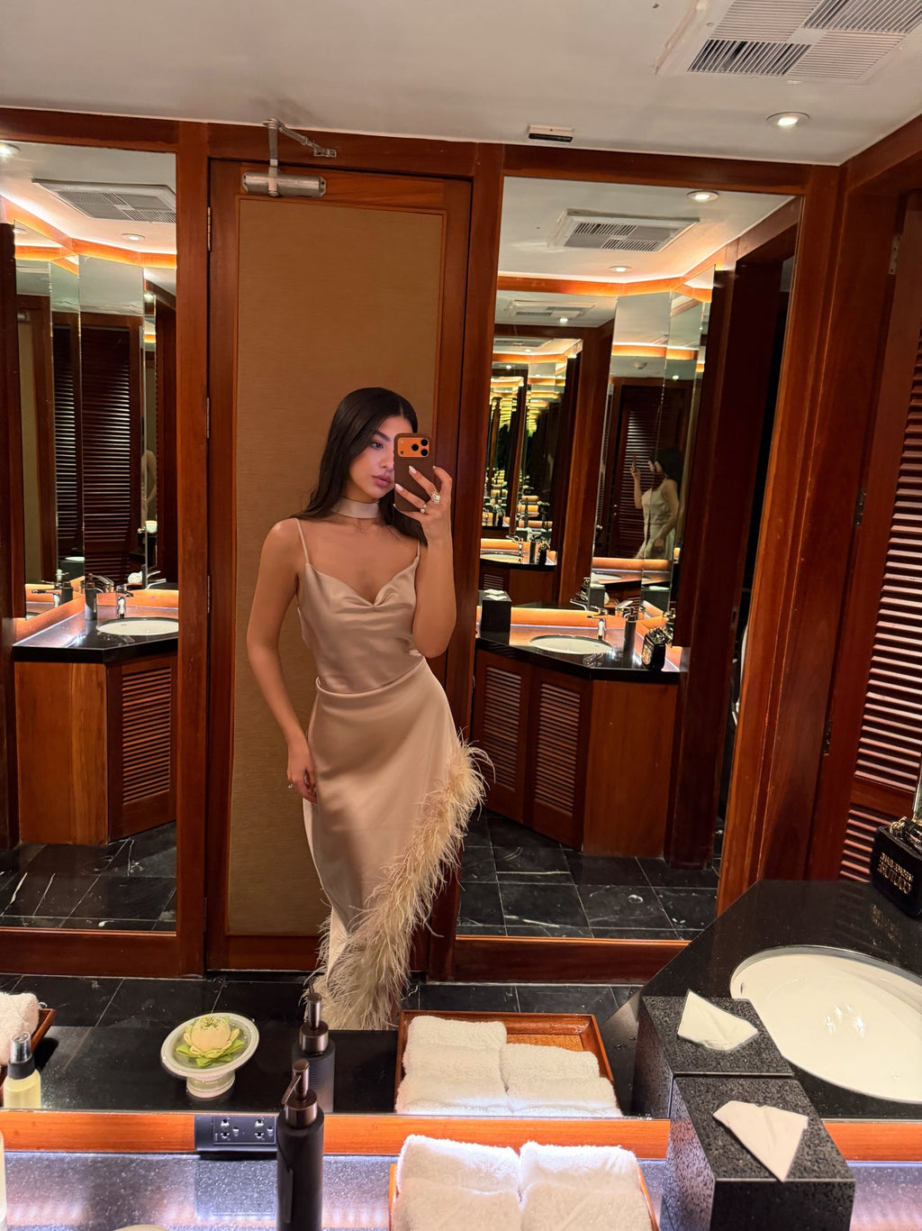 Glowin Feathers – Asymmetric Beige Dress
